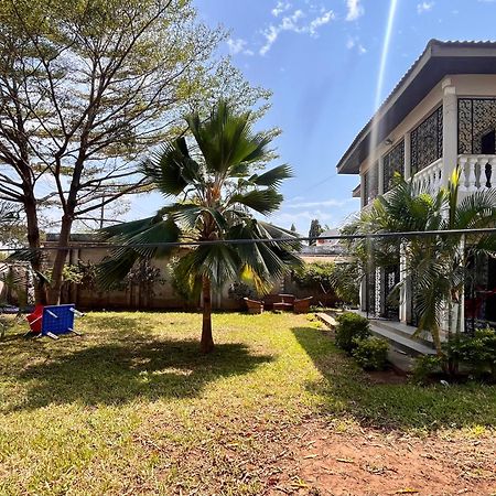 Akogo House - Bnb , Hostel, Backpackers & Volunteer Center Mombasa Ngoại thất bức ảnh