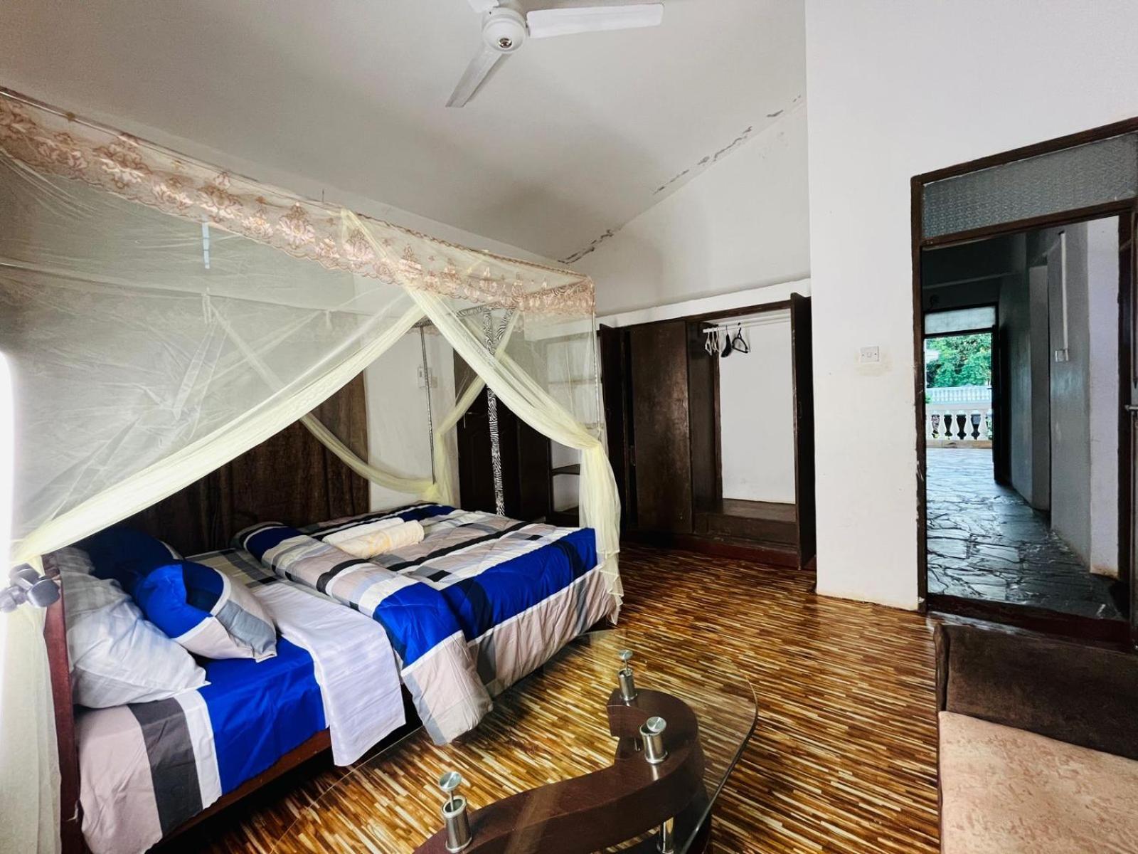 Akogo House - Bnb , Hostel, Backpackers & Volunteer Center Mombasa Ngoại thất bức ảnh