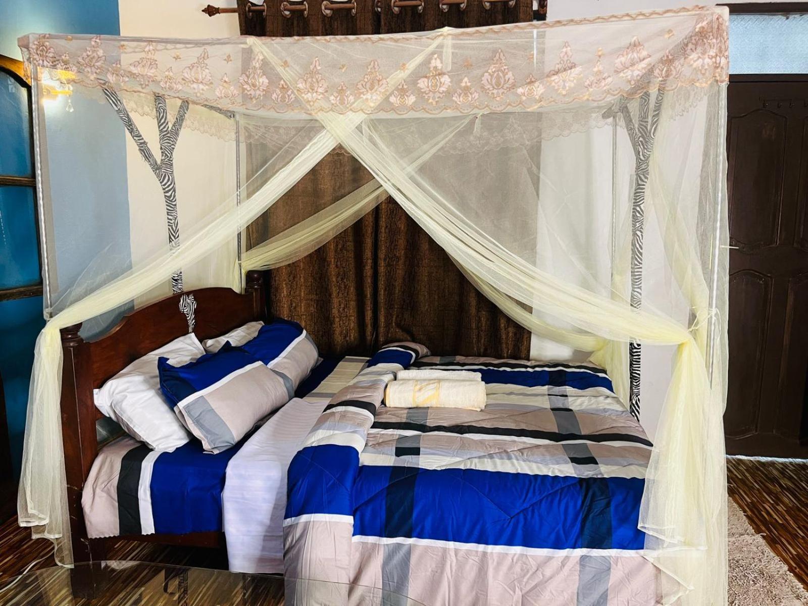 Akogo House - Bnb , Hostel, Backpackers & Volunteer Center Mombasa Ngoại thất bức ảnh