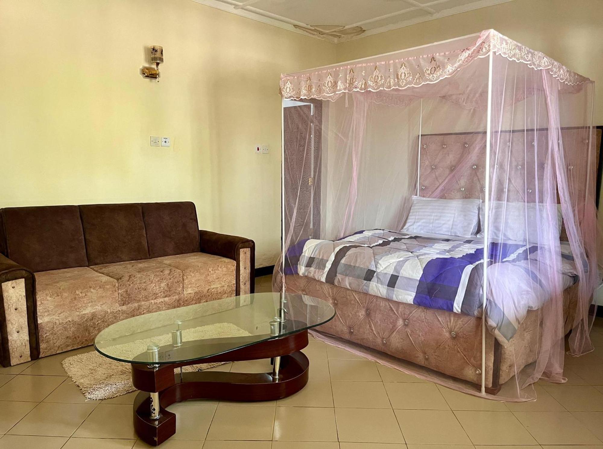 Akogo House - Bnb , Hostel, Backpackers & Volunteer Center Mombasa Ngoại thất bức ảnh