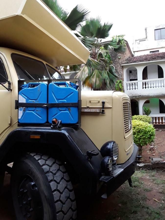 Akogo House - Bnb , Hostel, Backpackers & Volunteer Center Mombasa Ngoại thất bức ảnh