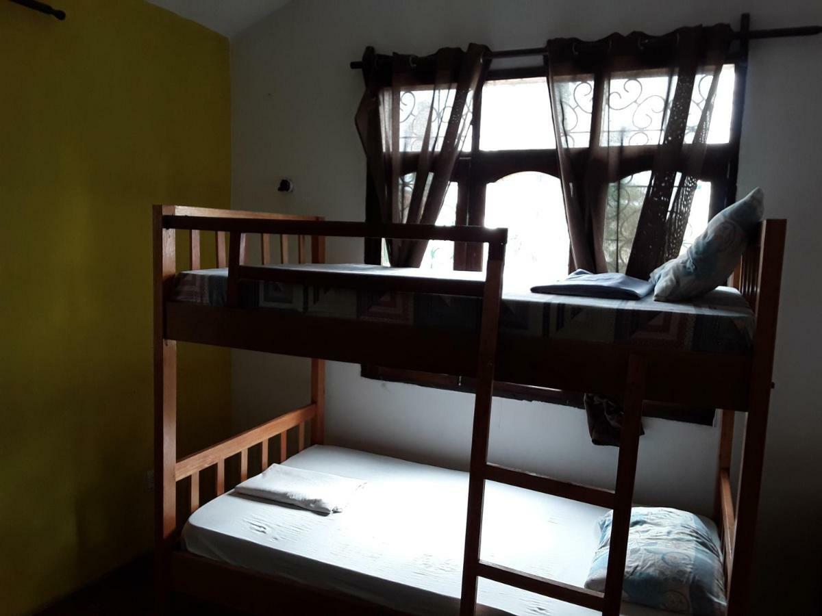 Akogo House - Bnb , Hostel, Backpackers & Volunteer Center Mombasa Ngoại thất bức ảnh