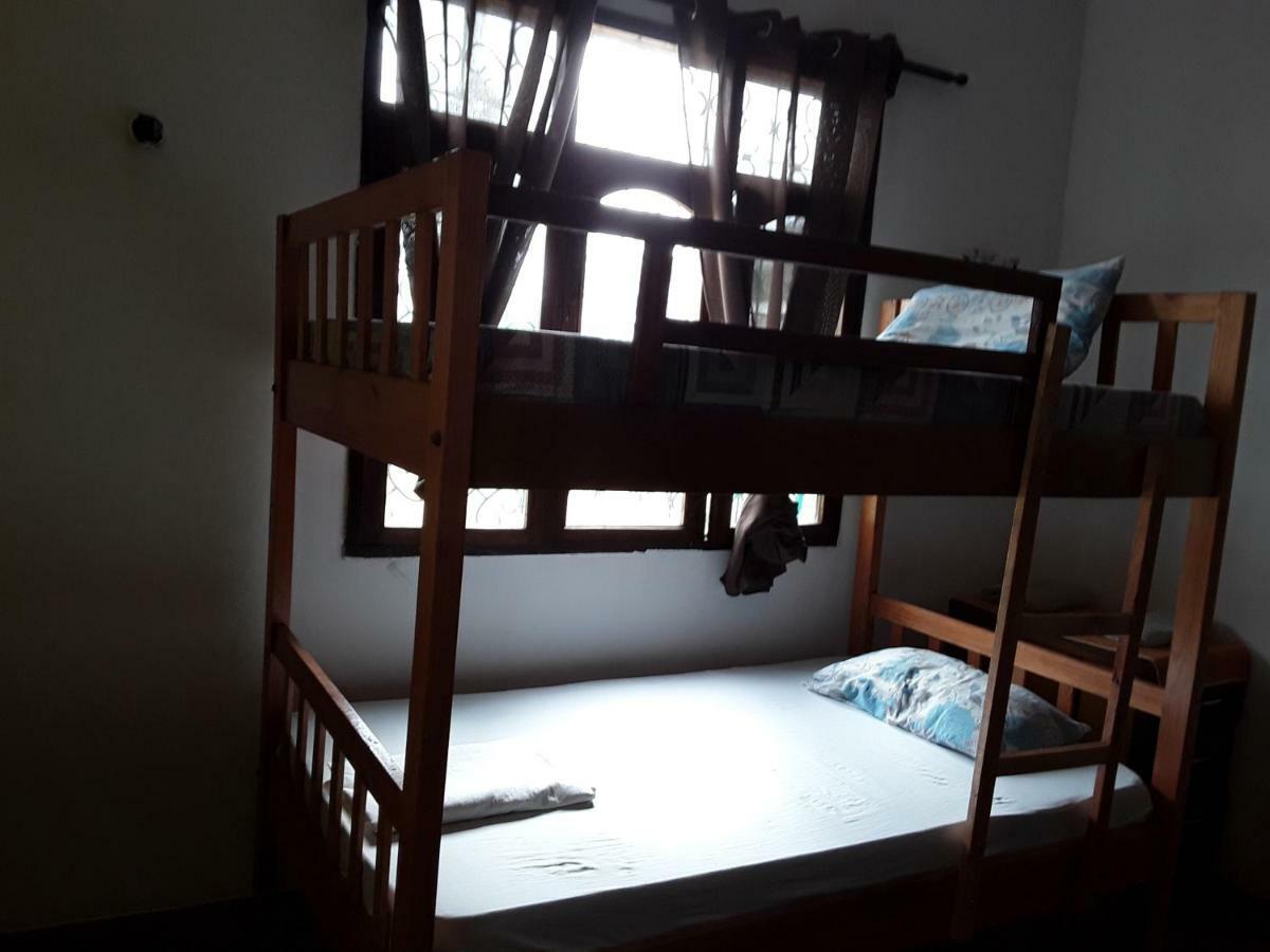 Akogo House - Bnb , Hostel, Backpackers & Volunteer Center Mombasa Ngoại thất bức ảnh