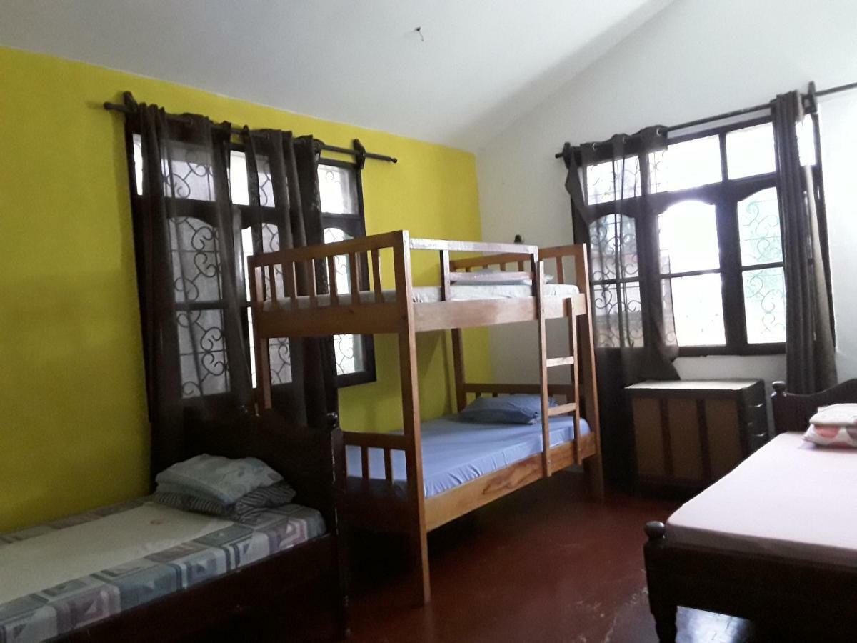 Akogo House - Bnb , Hostel, Backpackers & Volunteer Center Mombasa Ngoại thất bức ảnh